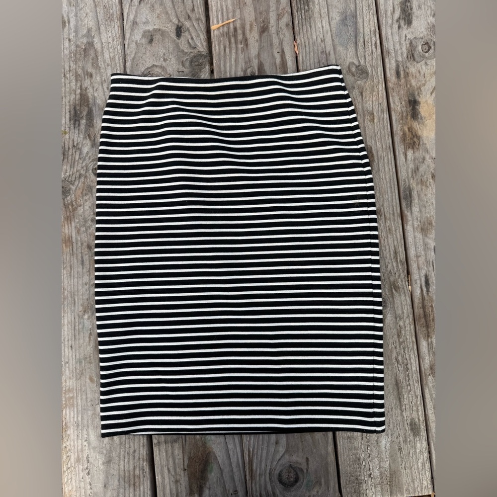 LOFT Black and White Striped Pencil Skirt